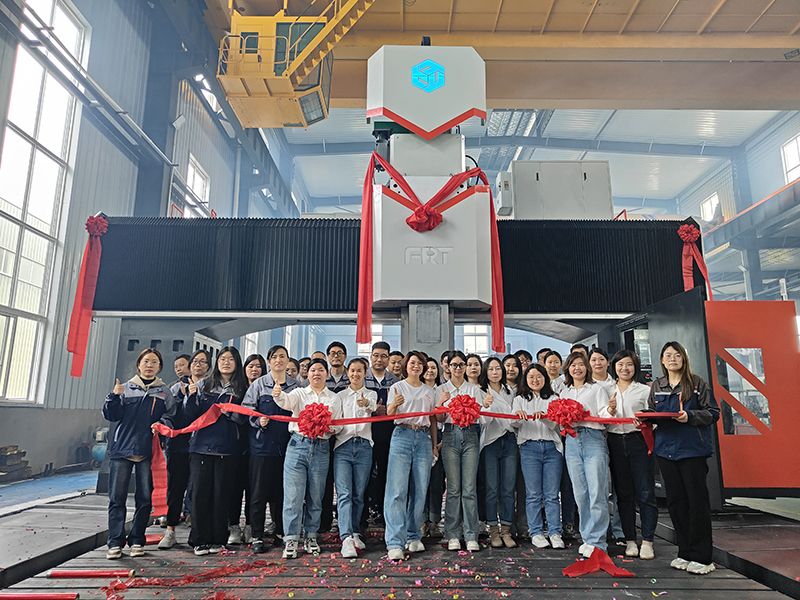 重磅消息！洛陽宇捷13米數(shù)控龍門鏜銑床正式投產(chǎn)使用!